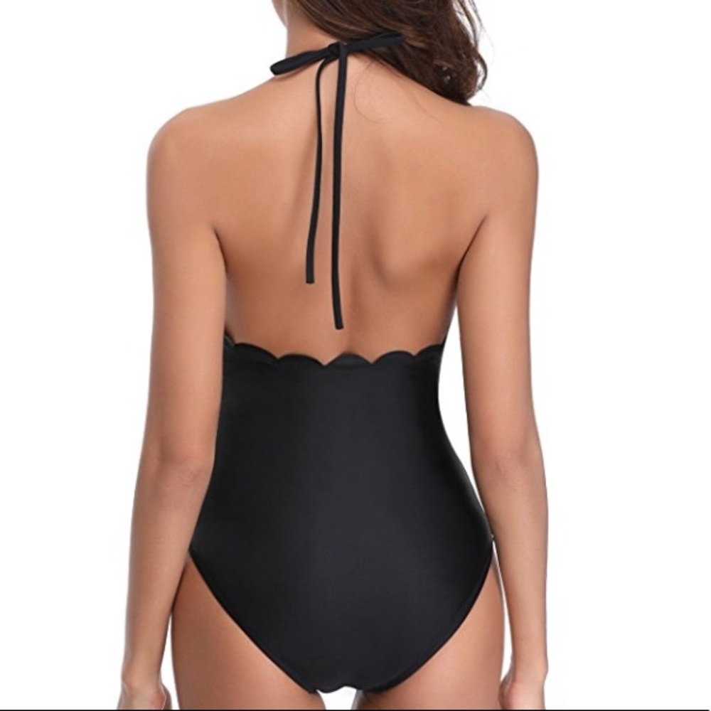 🆕 Black Scalloped Keyhole Cutout Sexy Swimsuit - Picture 7 of 8